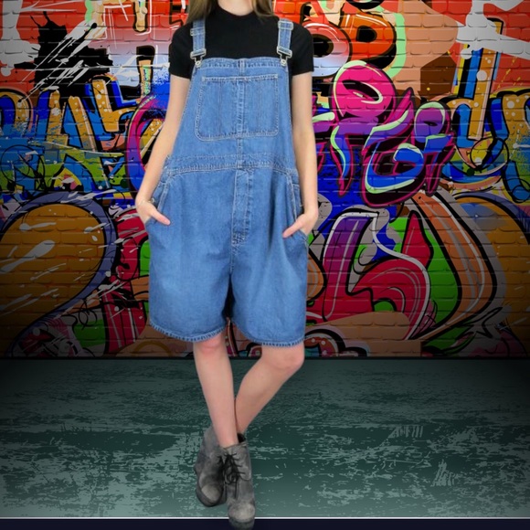 GAP Pants - Vintage Gap Denim Bib Overalls Jean Shorts Women’s Size XL Dark Wash